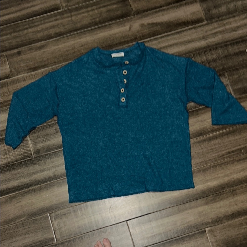 NWOT Zenana Henley Shirt small